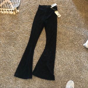 Show me your MuMu bam bam bells- lava lace black